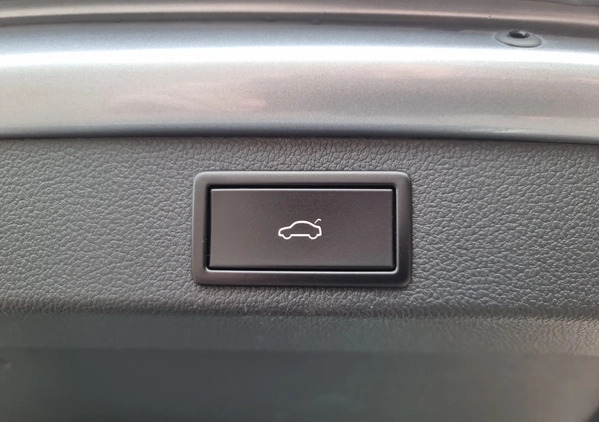 Skoda Superb cena 106899 przebieg: 72000, rok produkcji 2018 z Sosnowiec małe 742